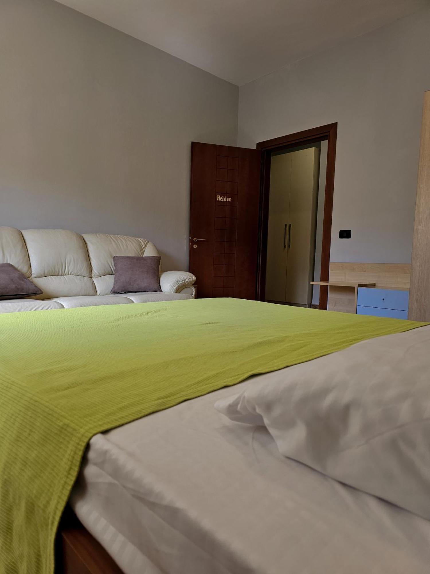 Elly Apartment Дуррес Екстер'єр фото