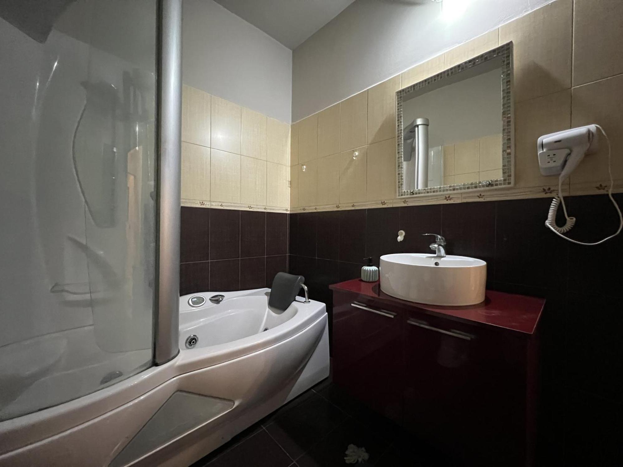 Elly Apartment Дуррес Екстер'єр фото